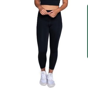 Girlfriend Collective 3/4 Length Leggings